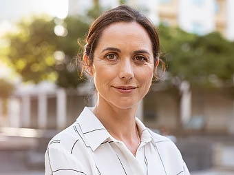 Portrait of a brunette woman