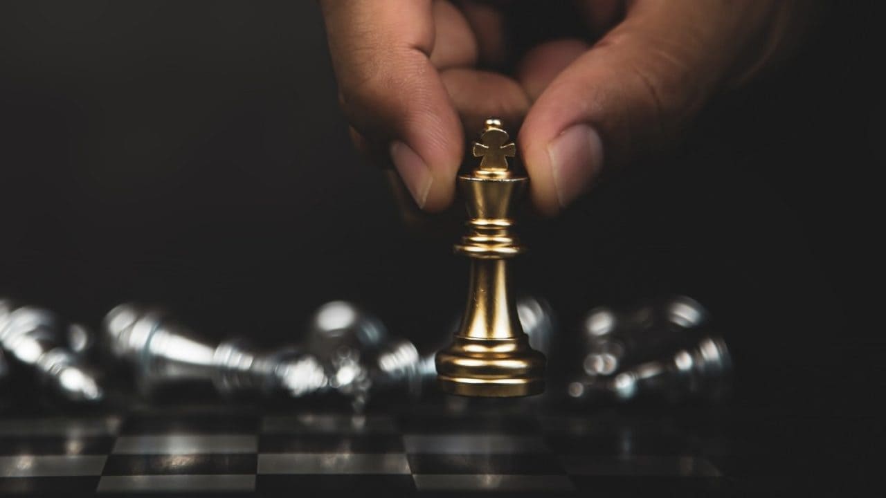 Beyond Consensus: Outguessing the Guessers