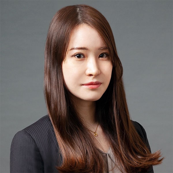 Expert profile image of 亀谷亜紀子, クライアント・ポートフォリオ・マネージャー - 
