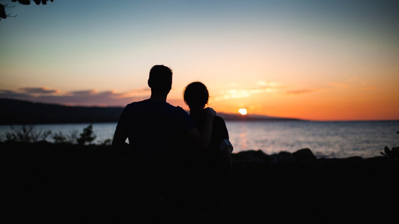 people silhouettes sunset